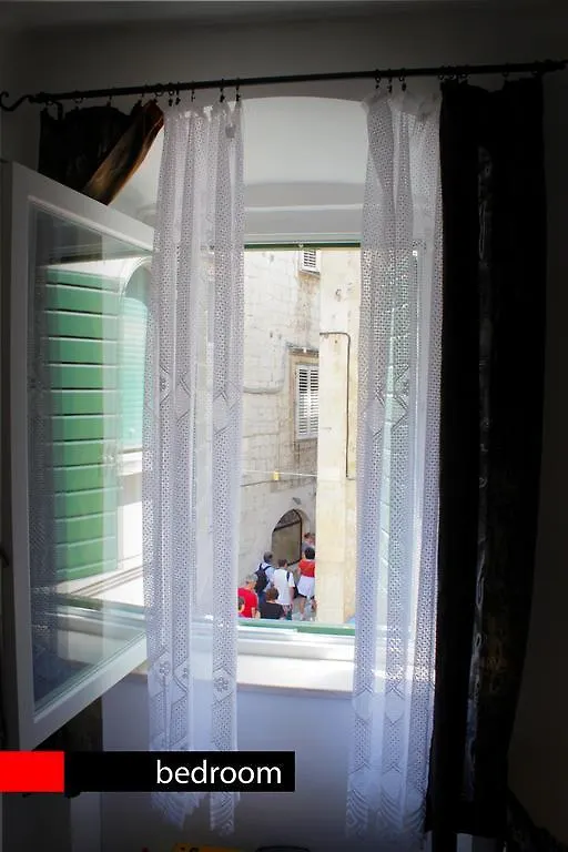 Diocletians Palace Apartment For Two Split
