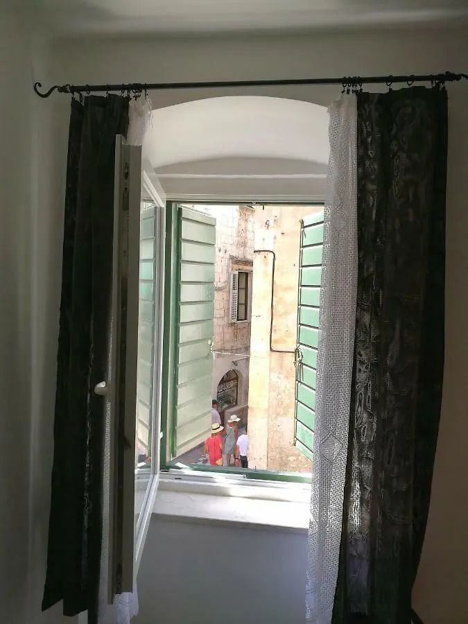 Diocletians Palace Apartment For Two Split