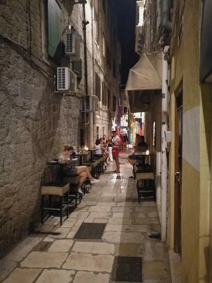 Diocletians Palace Apartment For Two Split