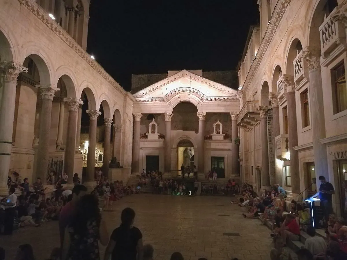 Diocletians Palace Apartment For Two Split Croatia